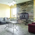 Super 8 By Wyndham Indianapolis South