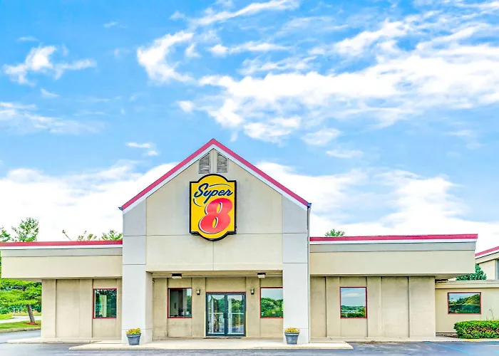 Super 8 By Wyndham Indianapolis South