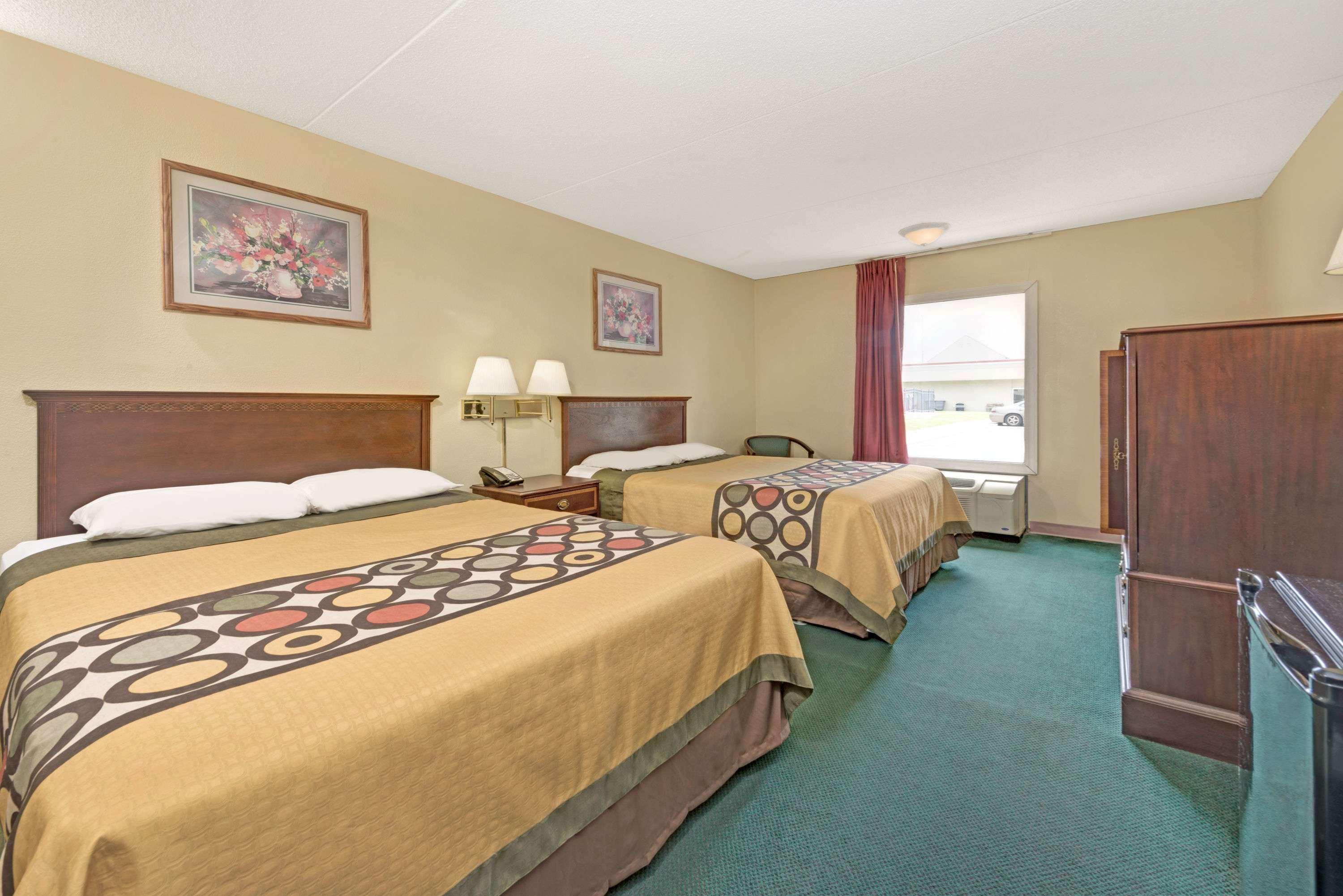 Super 8 By Wyndham South Motel