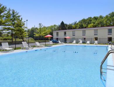 Super 8 By Wyndham South Motel